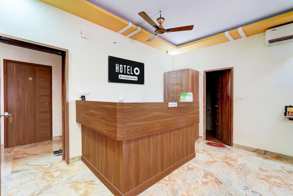 Super Hotel O Radha Residency