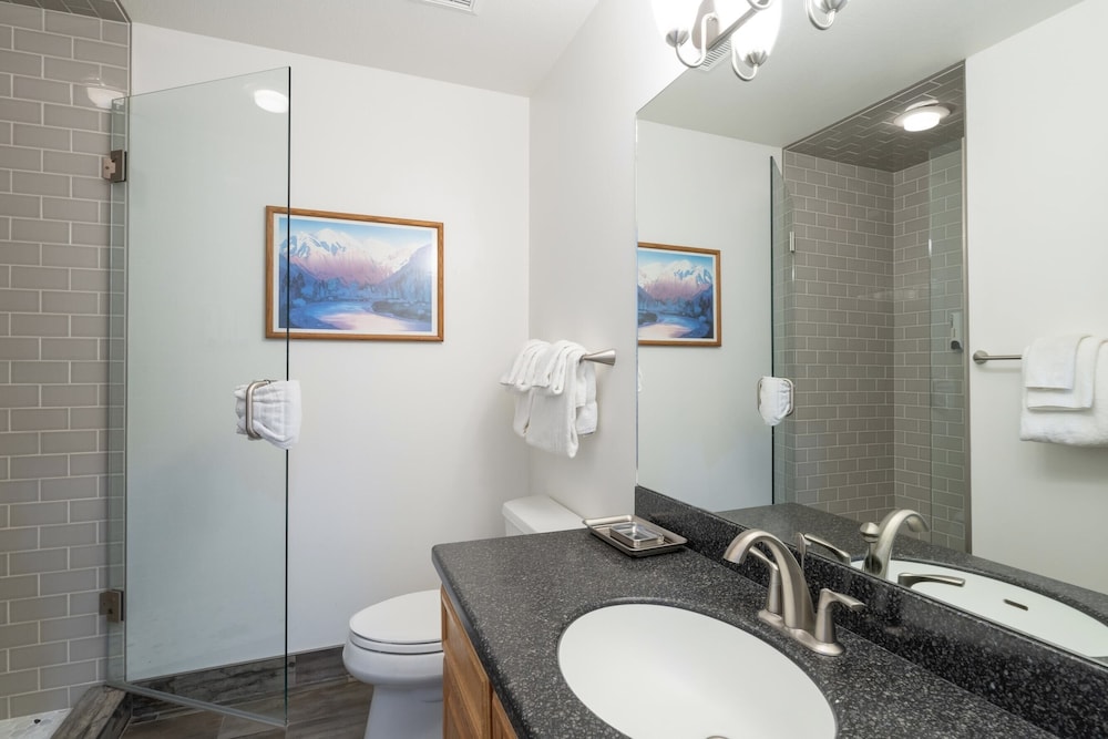 Etta Place 1 by Avantstay Ski In/ Ski Out Unit w/ Views of the Slopes! view 2