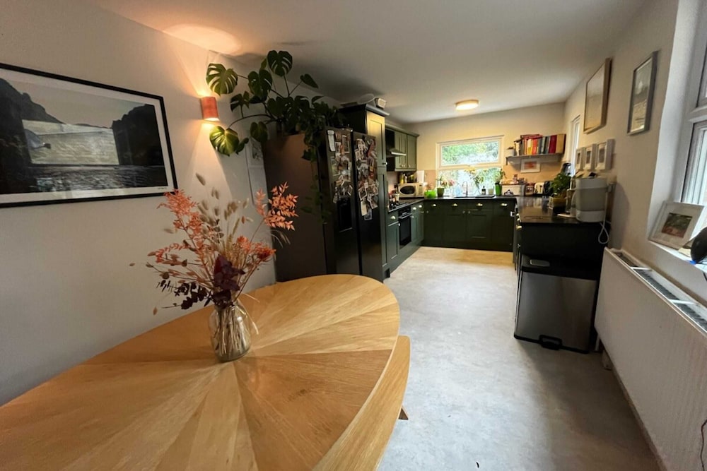 Dreamy 3BD House W/large Patio - Stoke Newington!