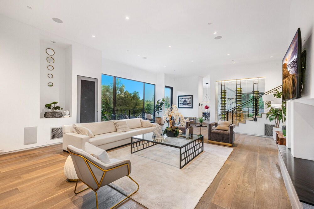 Beverly Glen Hillside Haven