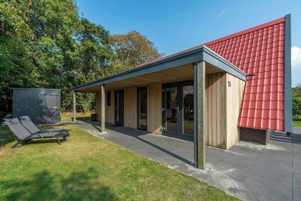 Holiday Home in Groote Keeten With Garden