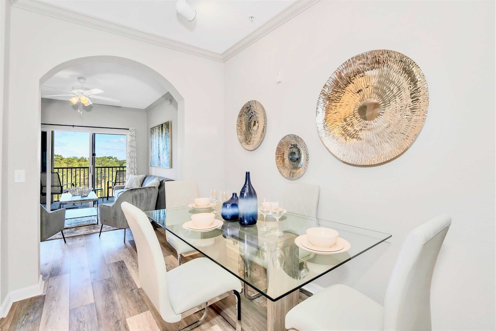 Modern 2BR Condo w Private Patio7 min to Disney