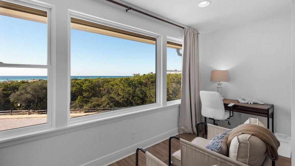 Palm Sounds: Gulf Views & Easy Beach Access!