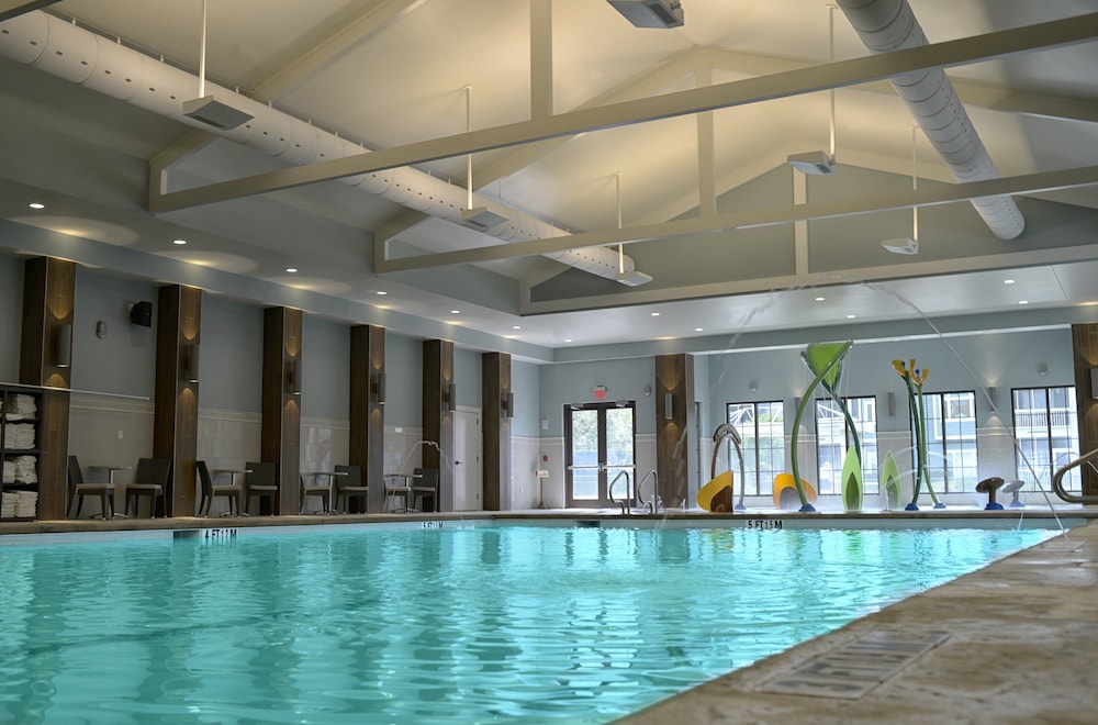 Brighton 103, Ocean View Condo, Full Amenities. 2 Bedroom Condo