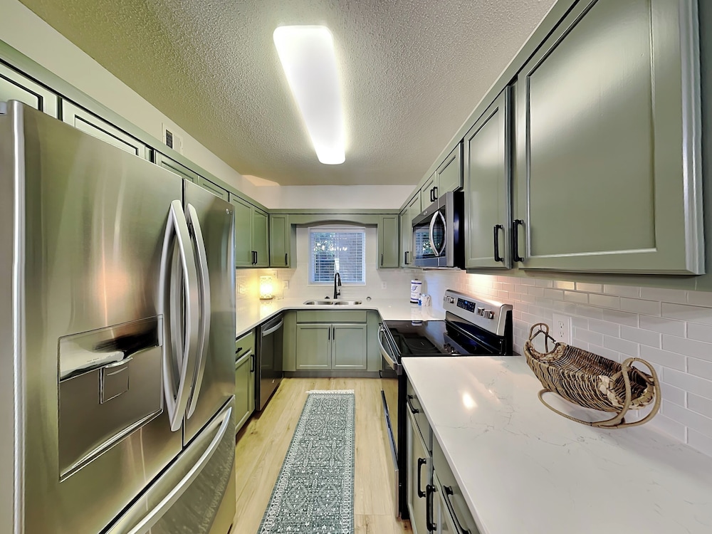Mountain Breeze Retreat by Jackson Mountain Rentals