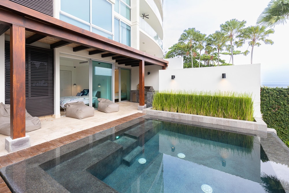 The Surf-point Condo by Acomodo Riomar