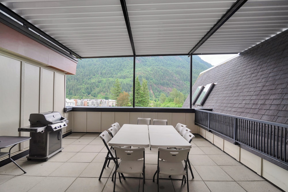 Breathtaking Bliss 2BR Penthouse