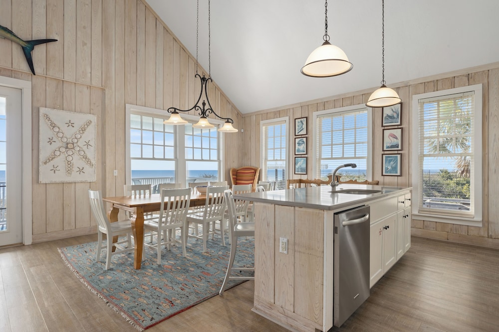 A Winterpast by the Sea - Gulf Front on 30A With Private Pool!