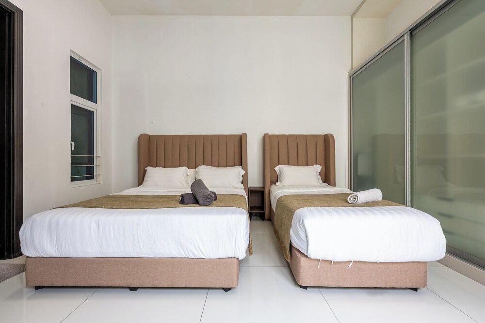 38Pax Flame of the Forest Retreat Villa KL by Verano