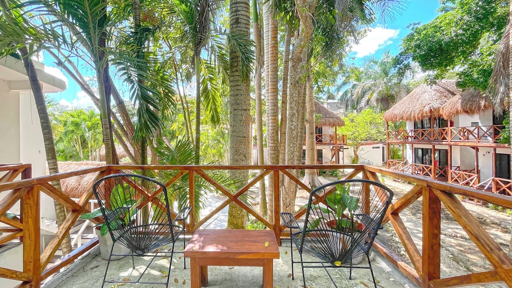 Hotel Isabella Bacalar Front Lagoon