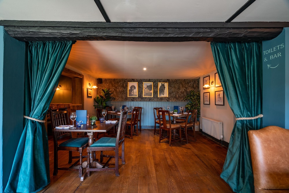 High Corner Inn