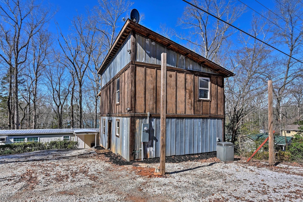 Pet-friendly Fair Play Getaway w/ Boat Dock! view 3