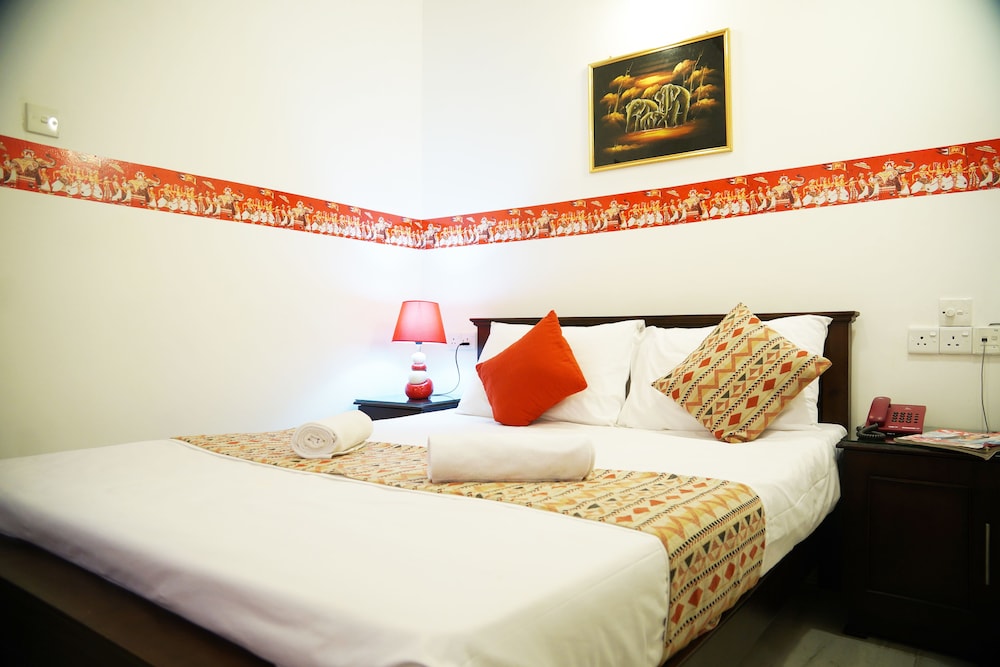 Moon Hills Hotel