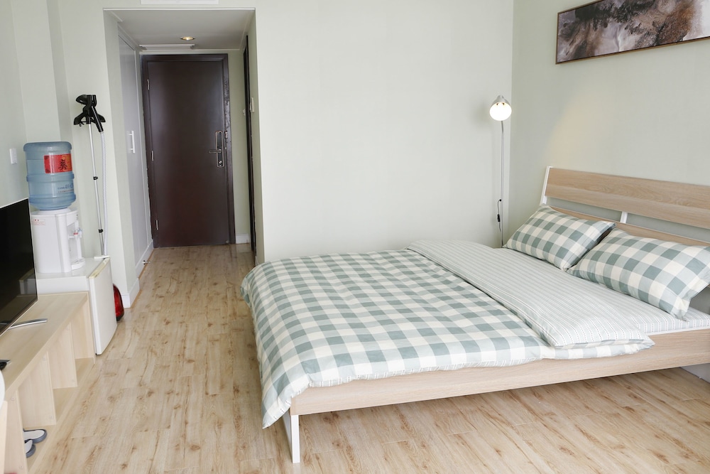 Lacasa Service Apartment