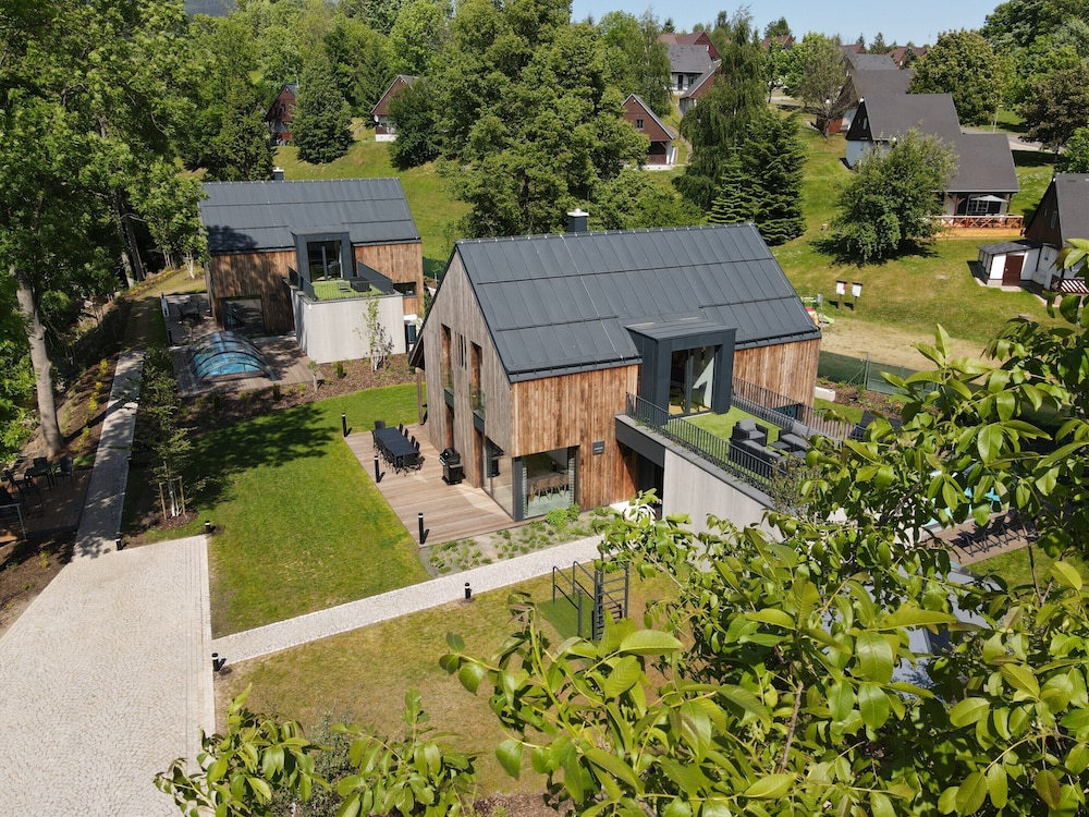 Villa in Cerny Dul With Pool & Sauna