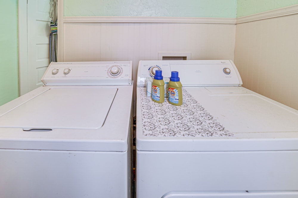 Ludington Home w/ 6 Bicycles < 1 Mi to Beach!