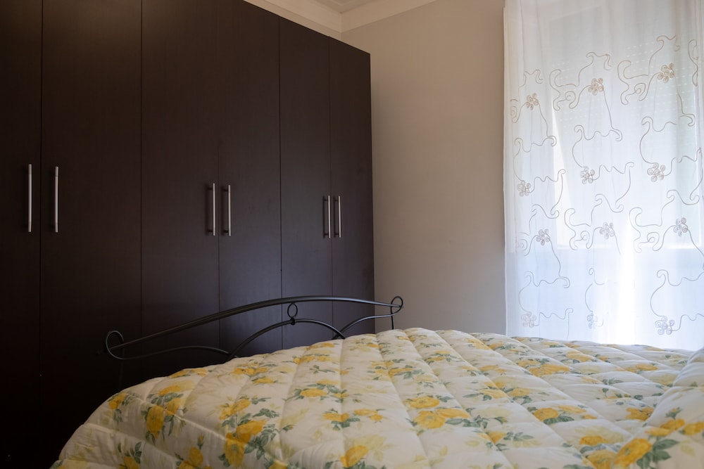 Roma - Via la Spezia 70