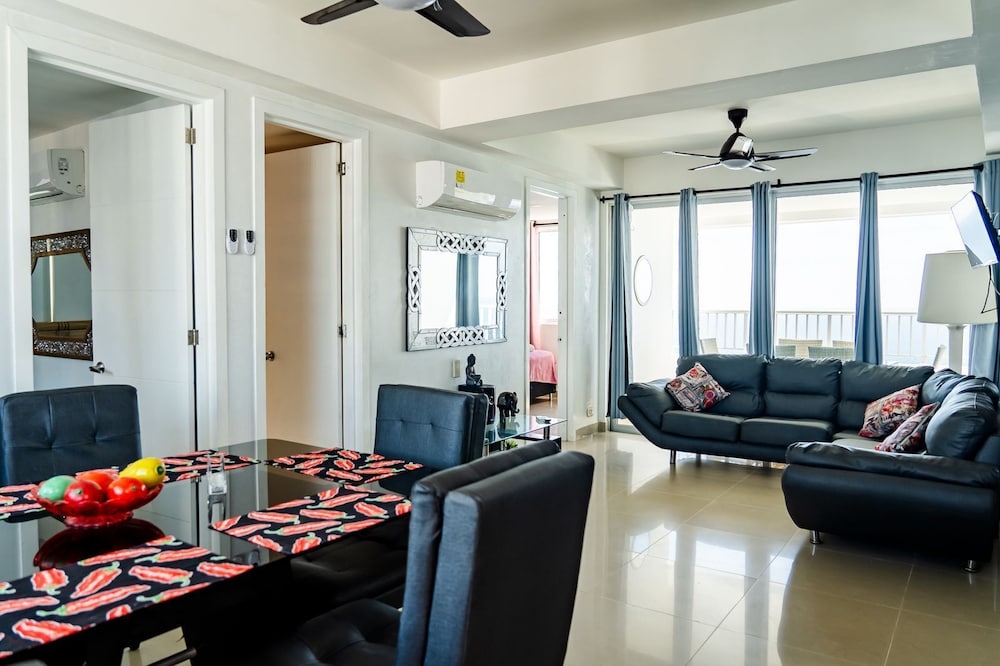 SeaView FrontBeach Apartments