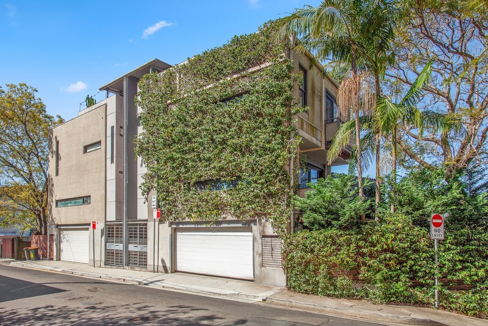 3-bedroom Home in the Heart of Darlinghurst
