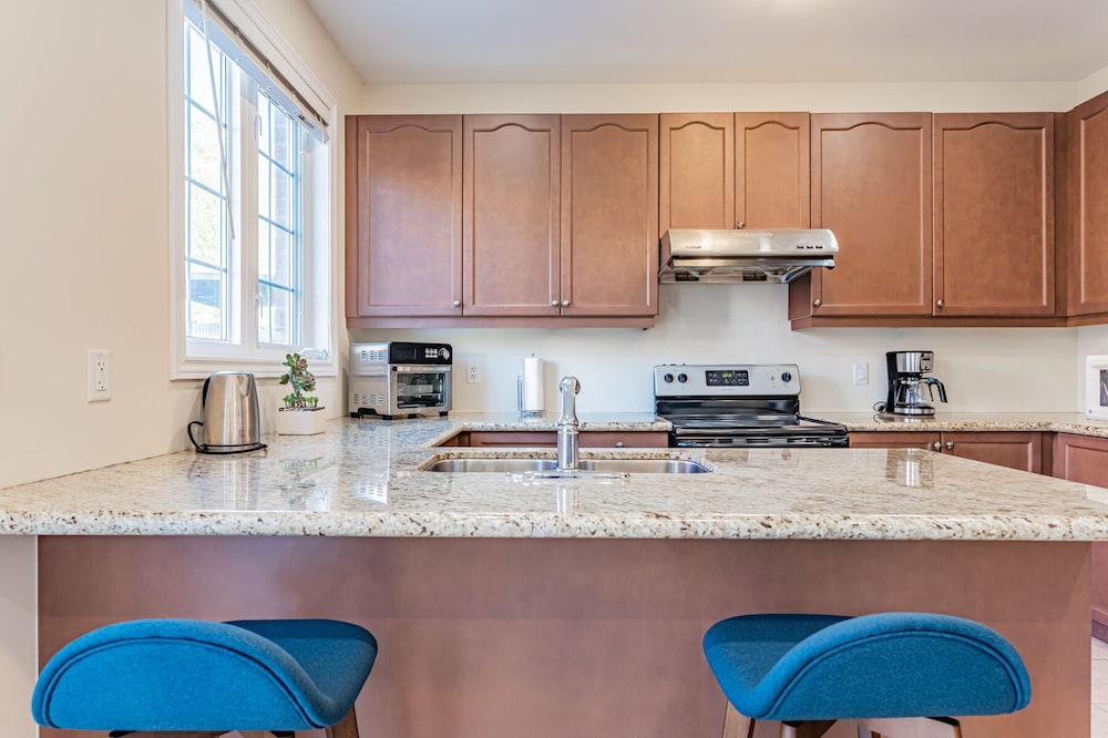 Lady Valentina Boutique Home - Property Image 3