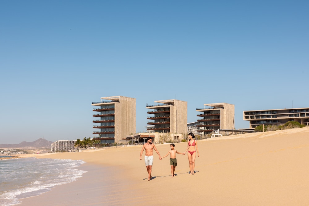 The Club at Solaz, Luxury Villas