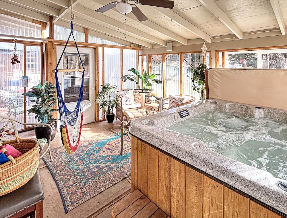 Roaring Fork Retreat 3 Bedroom Home