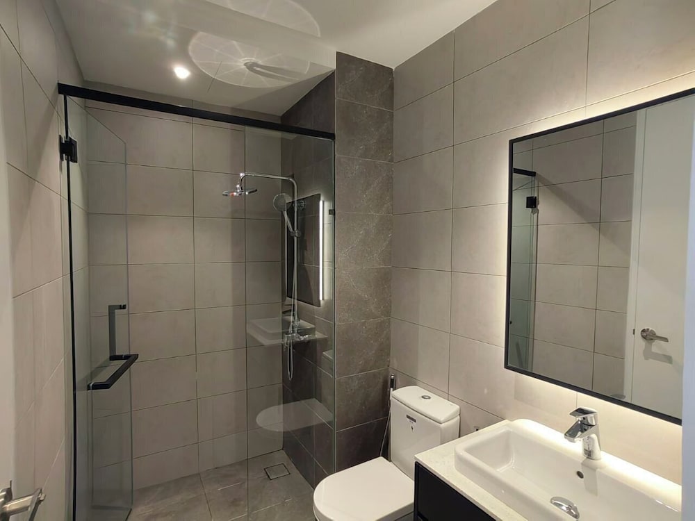 The Axon Bukit Bintang by SMOVF BNB