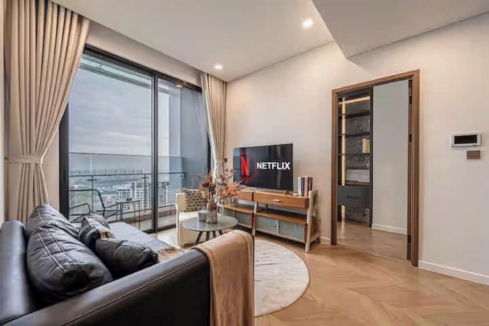 Kluxstay Lumiere Riverside Residence