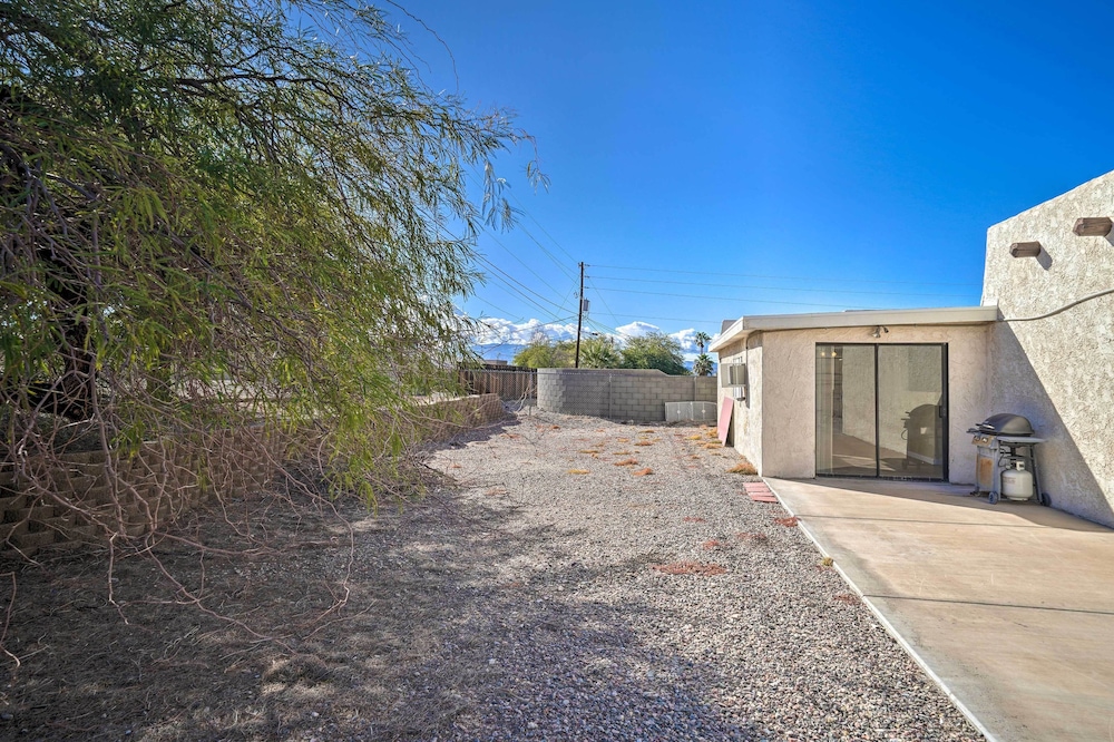 3 Mi to Lake Havasu: Home w/ Patio view 5