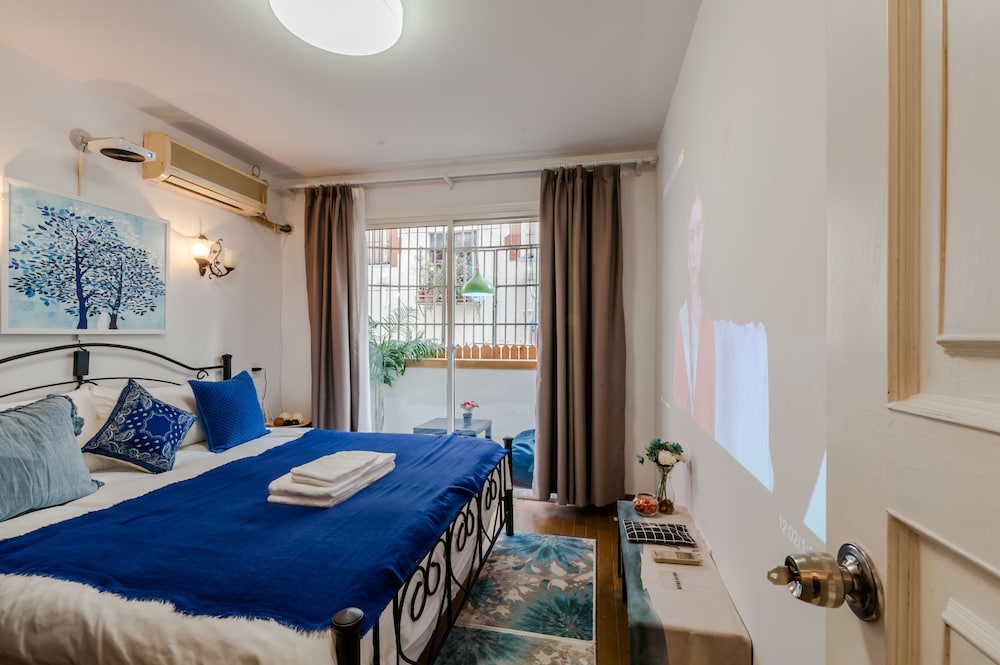 Qiyu Homestay - West Nanjing Road Branch