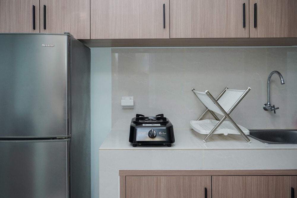 Simply Good Studio Apartment at Springwood Residence