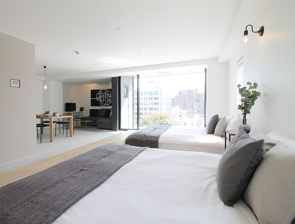 bHotel
