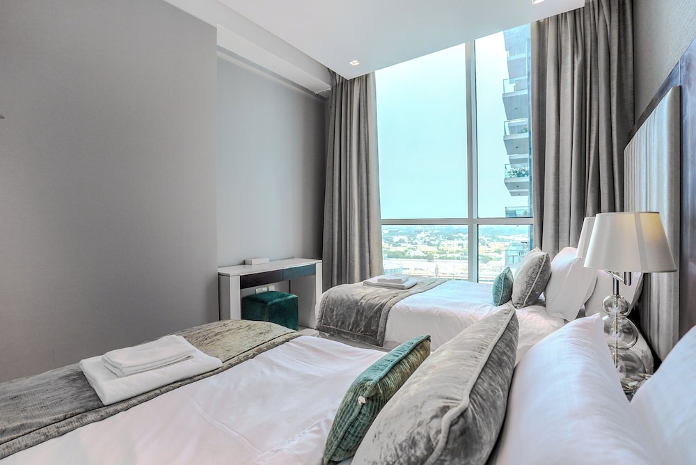 Upper Crest Residences - Downtown Dubai
