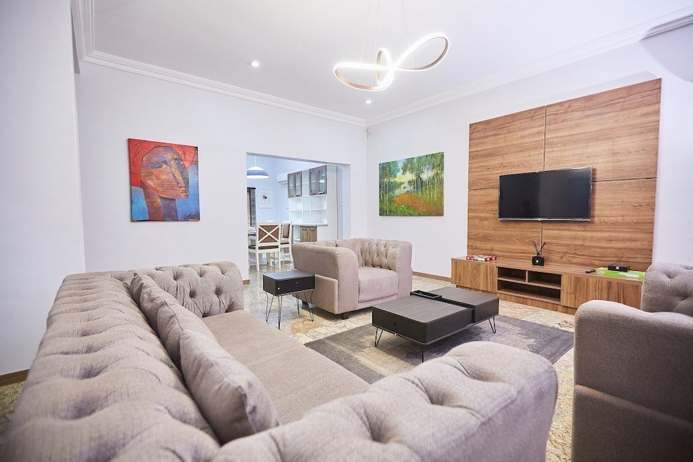 Patemax Luxury Apartments view 5