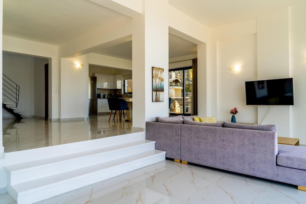 Joy of the Sea Villa view 3