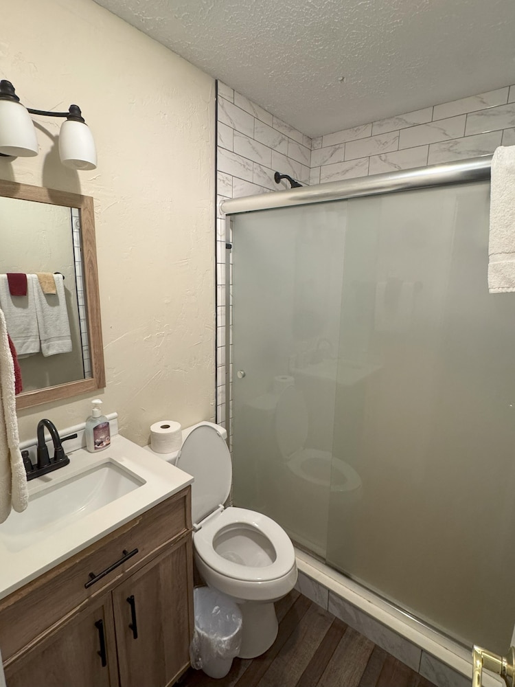 Arnett Rd. 124a 1 Bedroom Apts