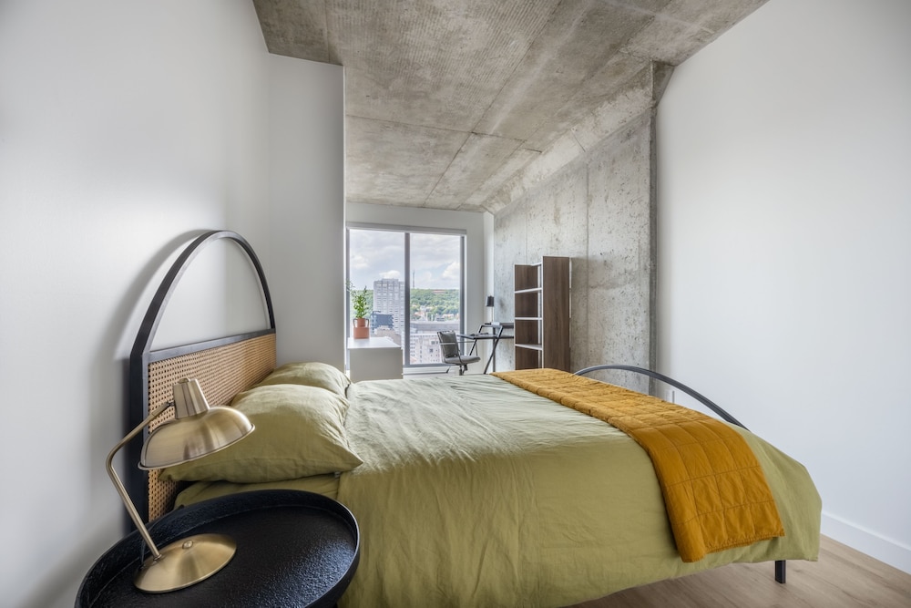 Elegant Studios and Apartments Montreal