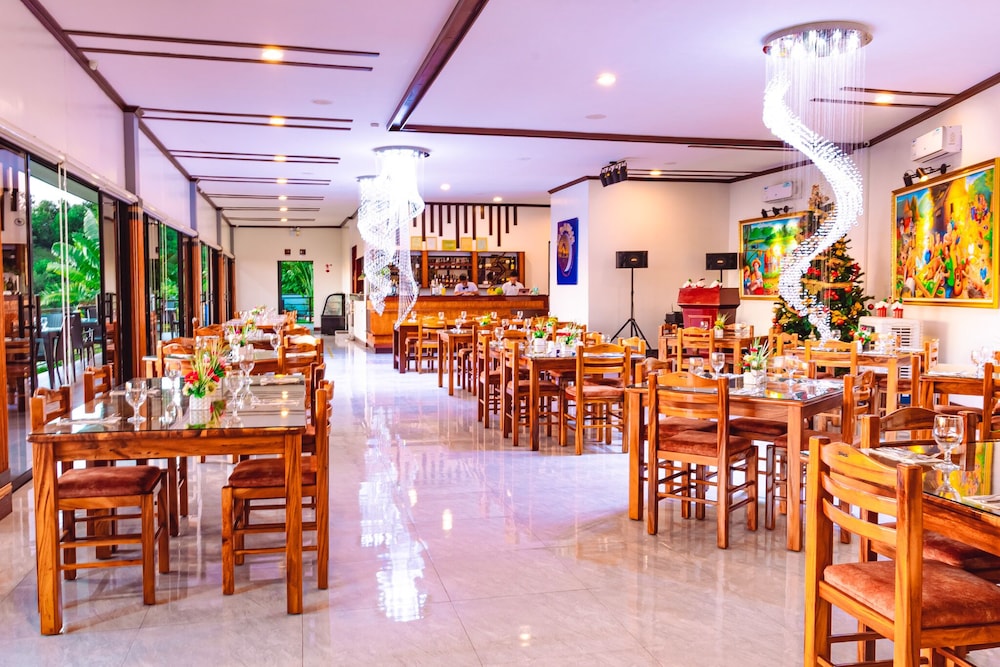 Marqis Sunrise Sunset Resort and Spa