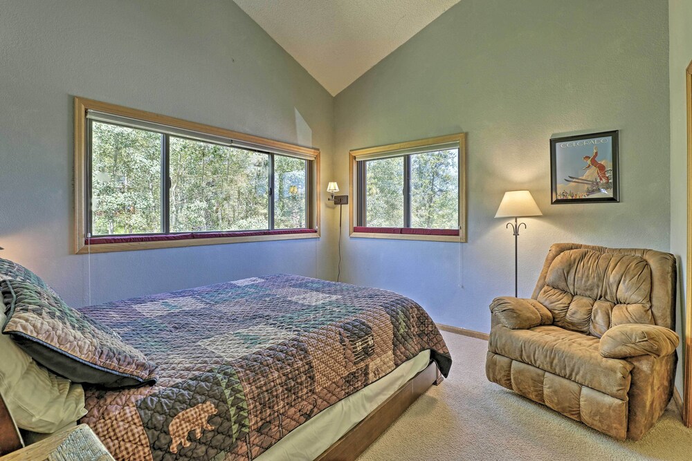 10 Mi to Keystone Resort: Cabin w/ Private Hot Tub view 3