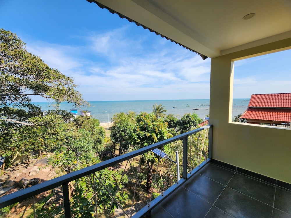 Sunny Shore Resort