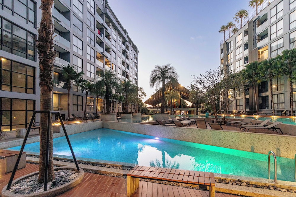 Condo with Full Facilities C255