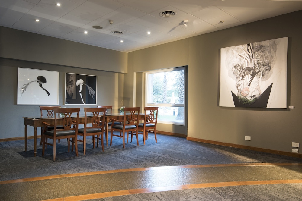 meeting & event spaces