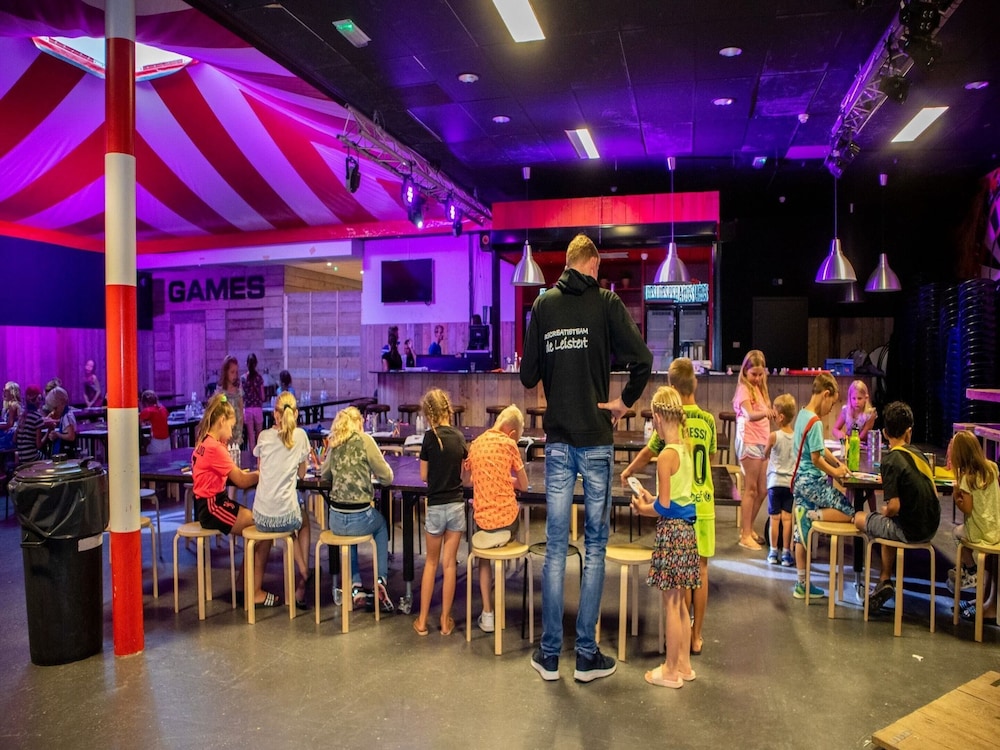 Photo 33