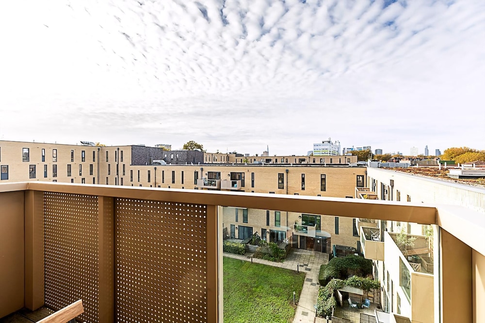 Stepney Green City Apartment