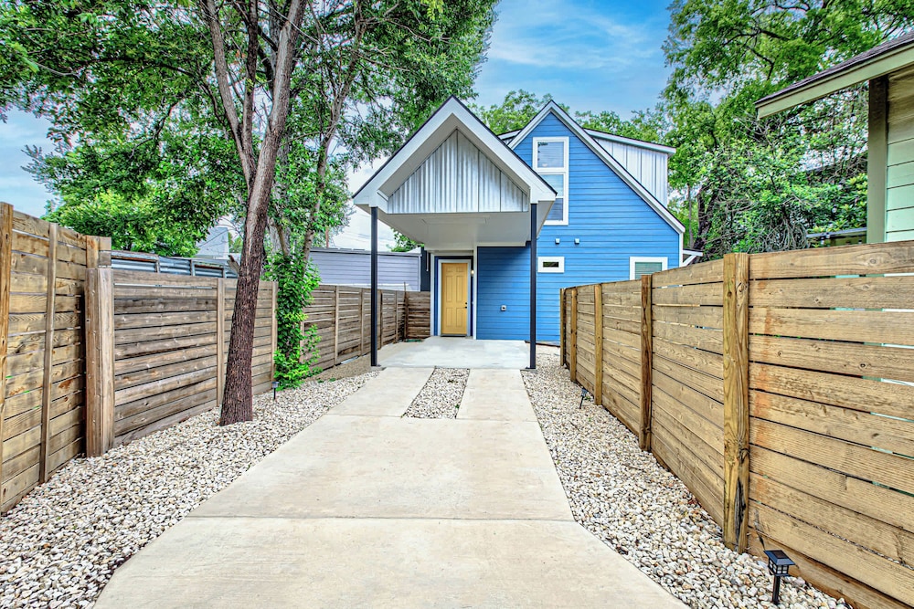 Pet Friendly Quiet Neighborhood Near S. Lamar