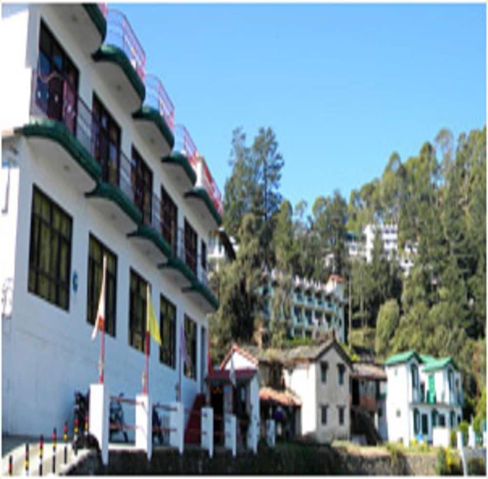 Hotel Sumit Kausani