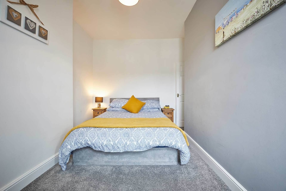 Whitley Bay Vacations - Host Stay Skyview - Property Image 1