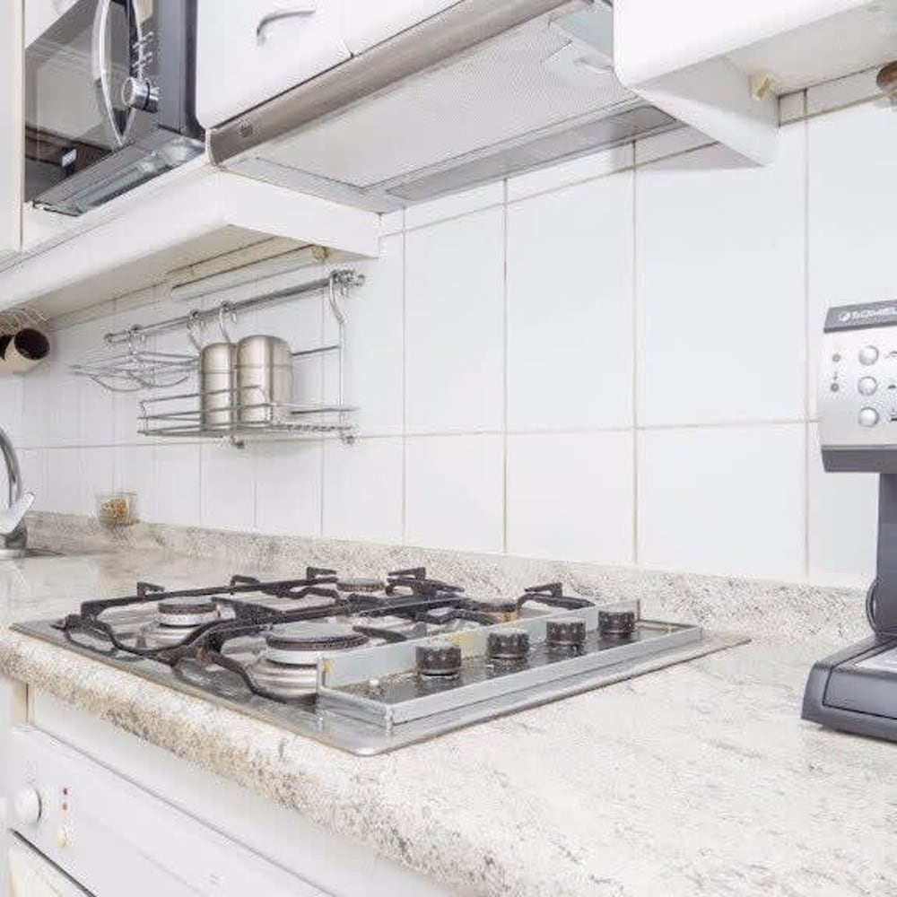 Carmencita St I Classic 1 Bedroom Apartment in El Golf