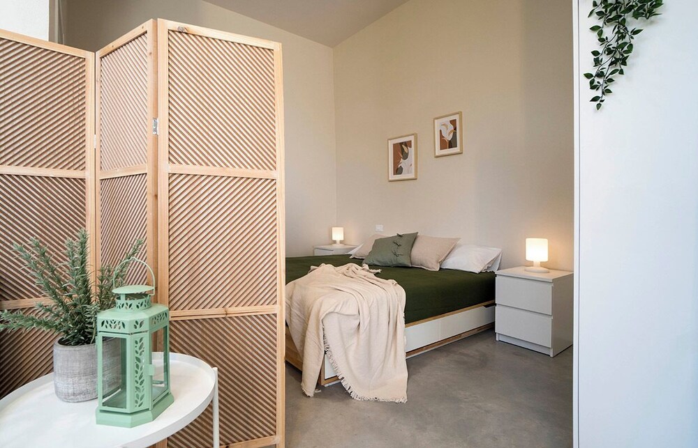 Room-charming Guest Room in Frassino wit