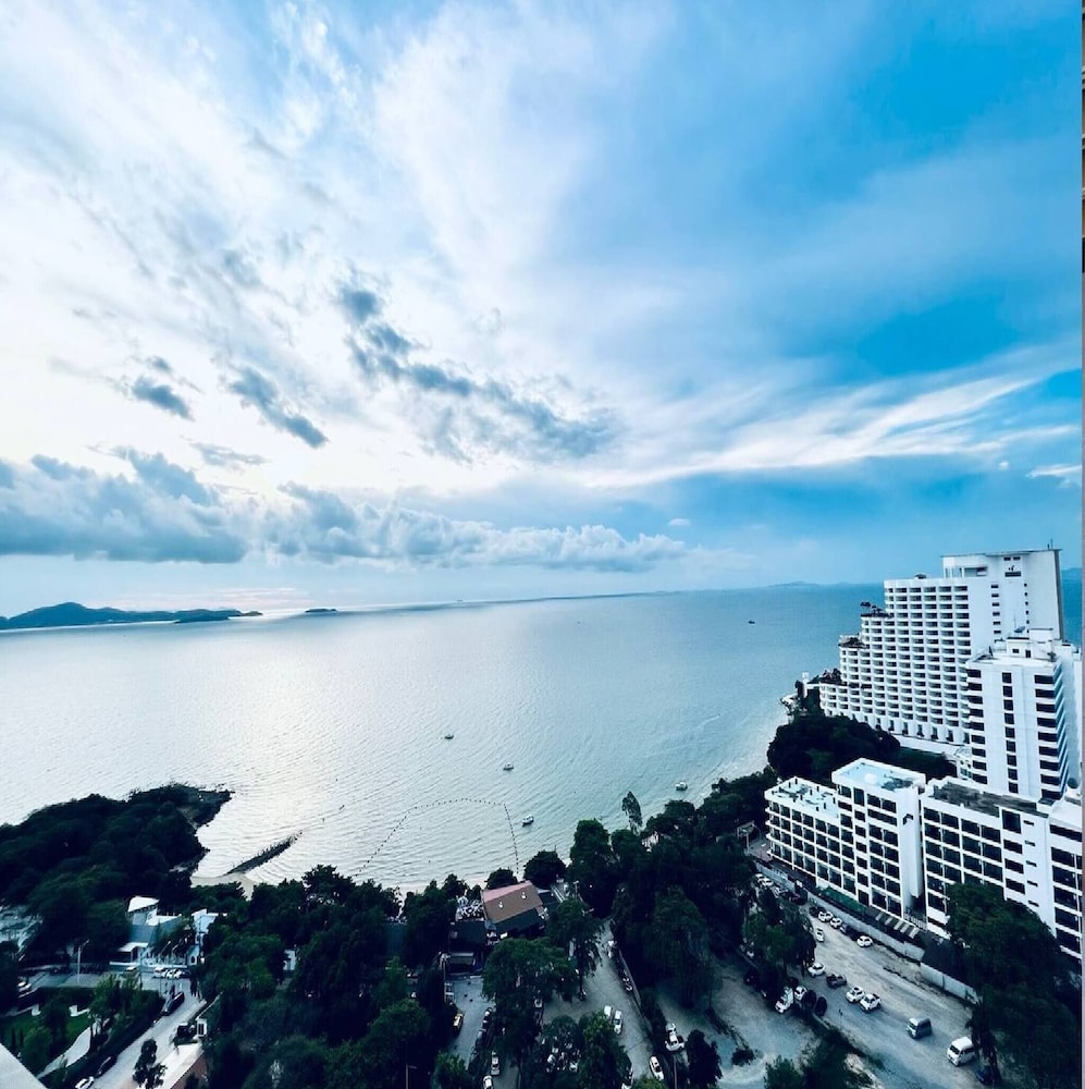 Luxury Sea View - High Floor